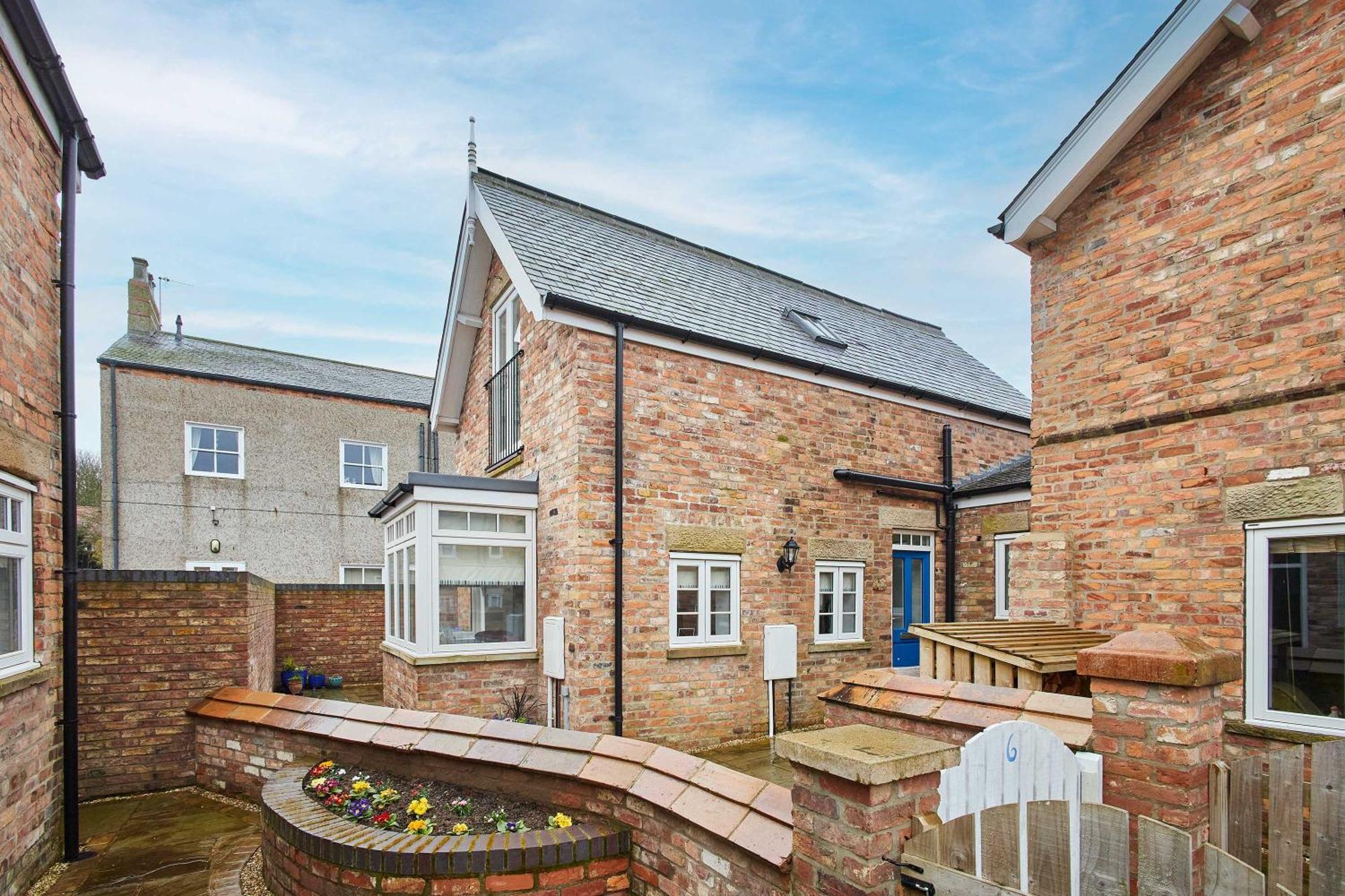 Host & - The Snug Holiday home *